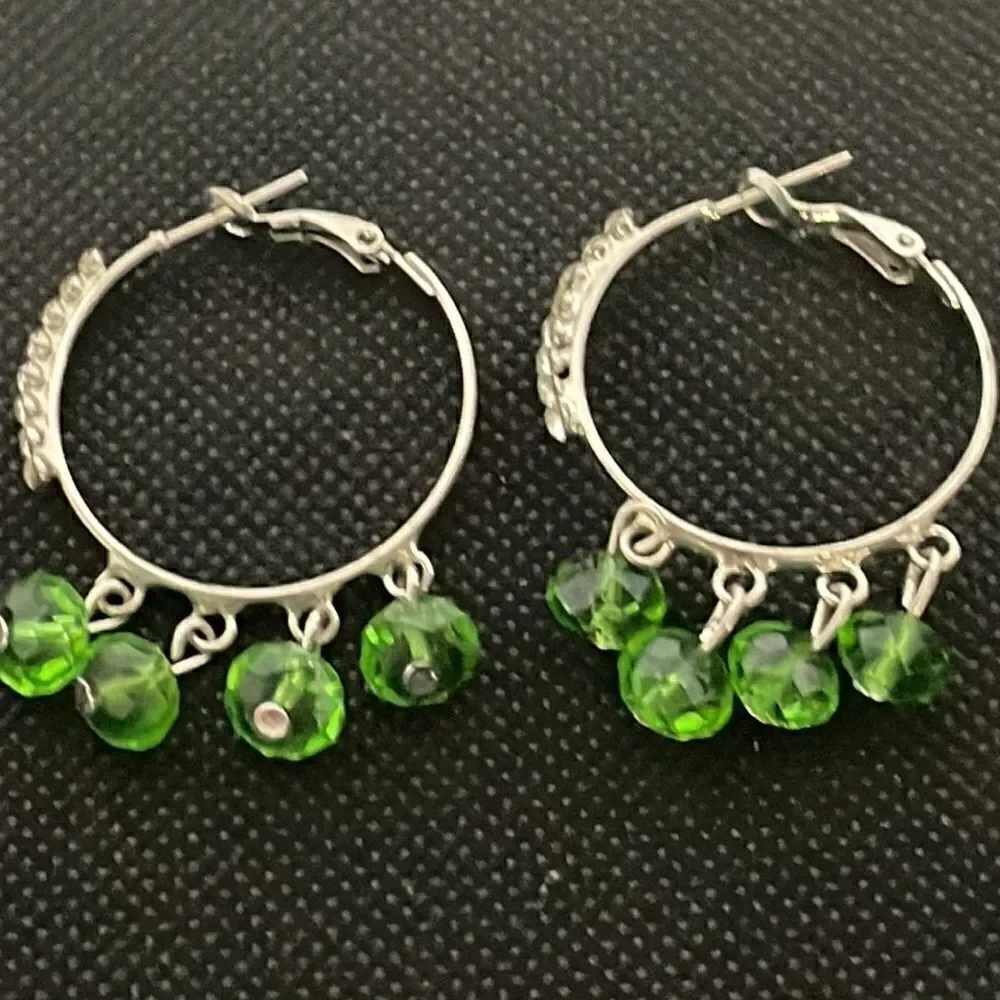 N/A small hoop